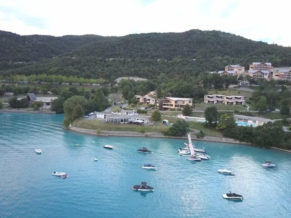 Beach & Waterfront
