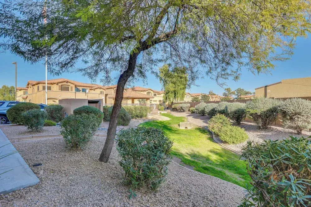 3 Mi to Dtwn: Mesa Townhome w/ Patio