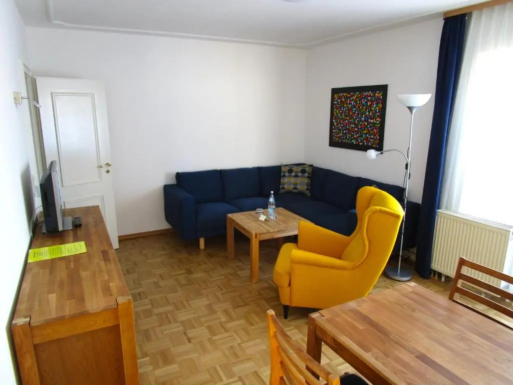 2 Bedrooms Apartment