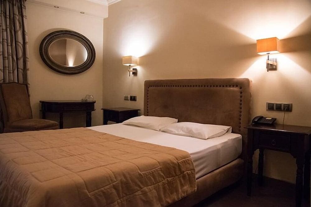 gallery_image_hidden_17