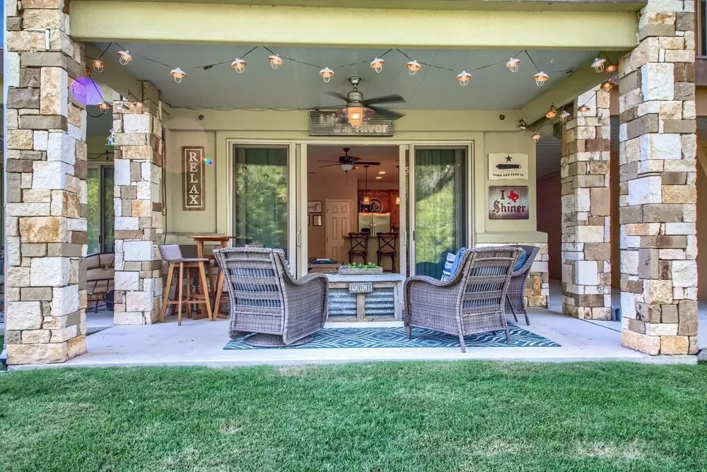 Rio Vida Rg104 3 Bedrooms 2 Bathrooms Condo