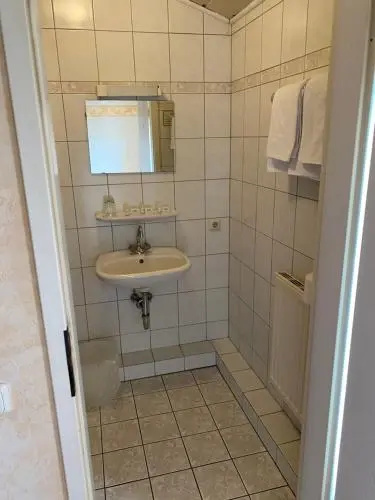 gallery_image_hidden_9