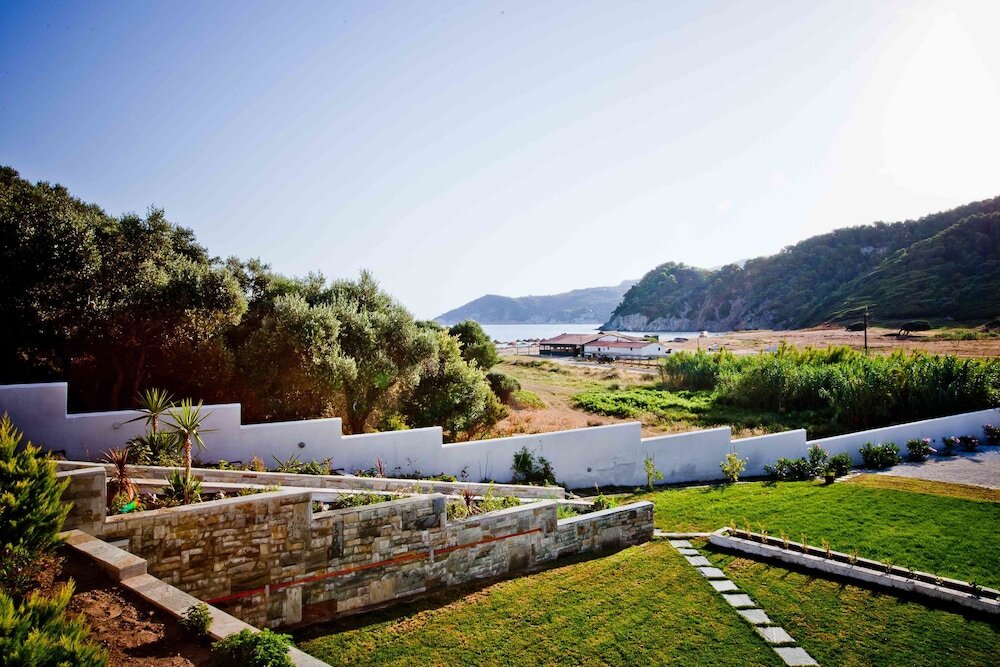 Aselinos Suites 3 *