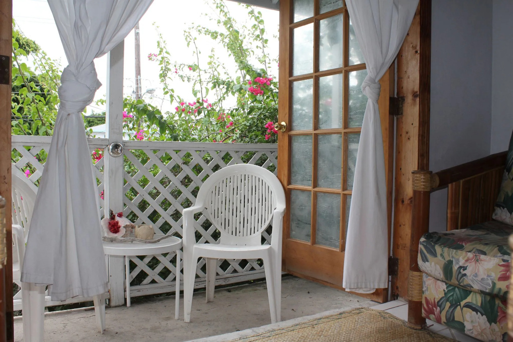 Tingum Village Hotel - 5