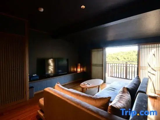 Suite with balcony and with ocean view
