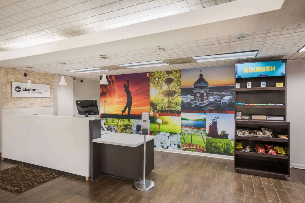 Lobby & Reception