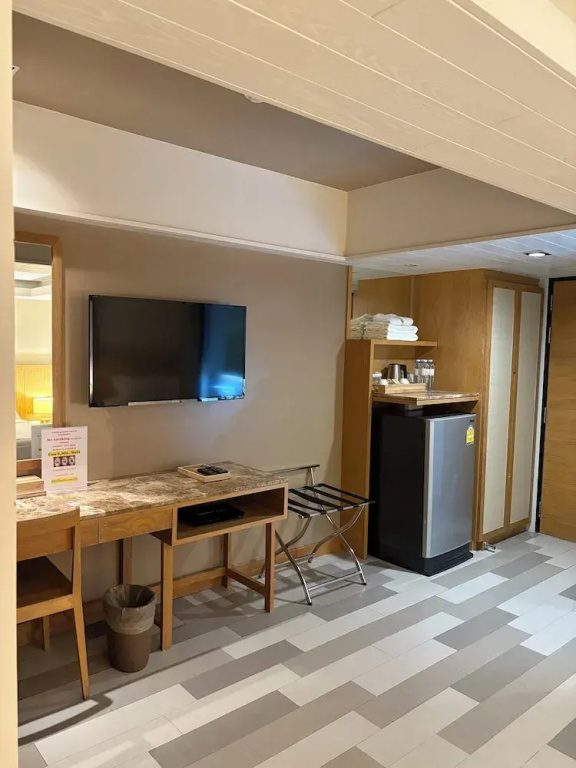 Superior Double room with balcony (full double bed)