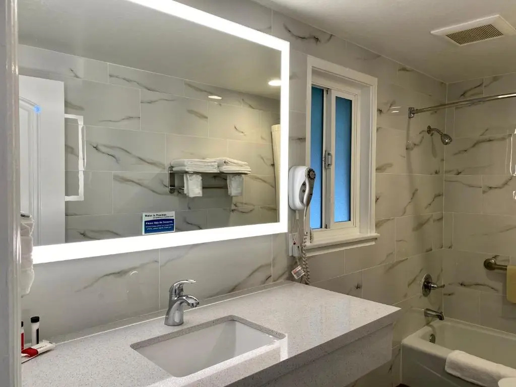 Aura Inn Monterey - Chambres