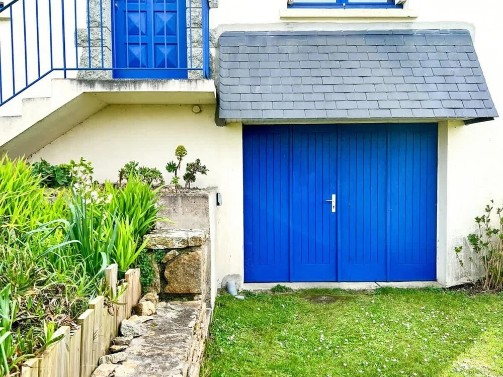 Plouguerneau Coastal Retreat With Garden