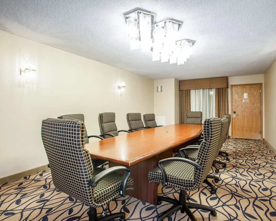 Lobby & Reception