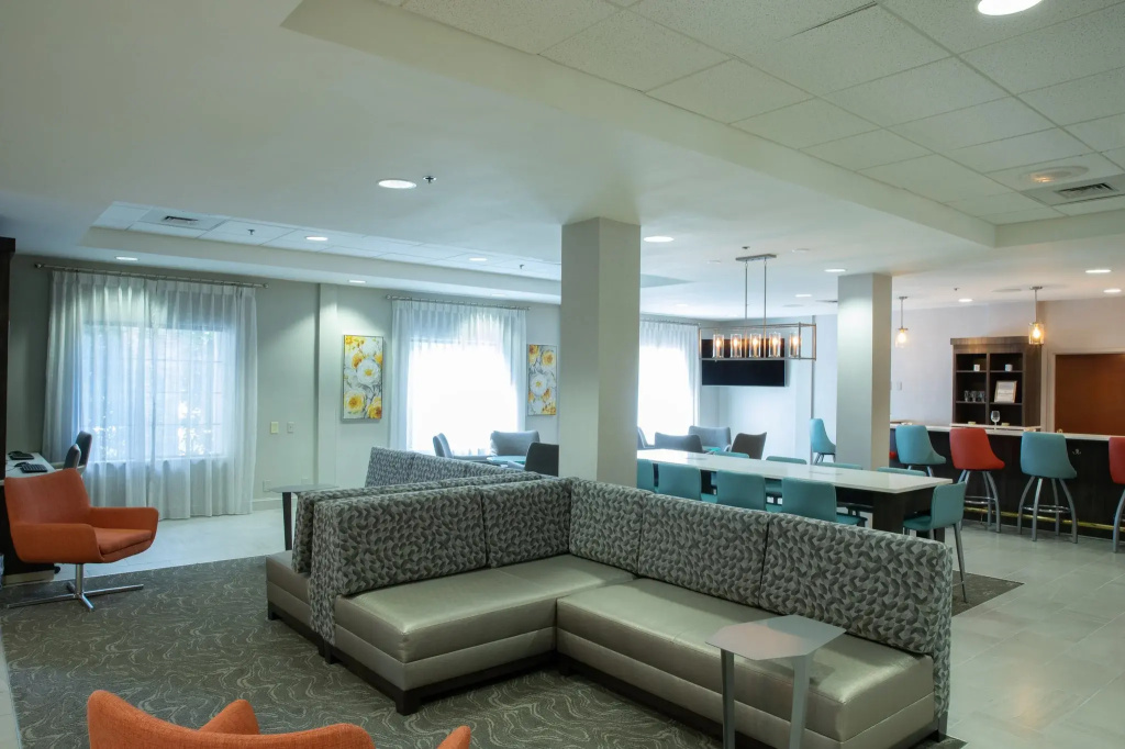 Holiday Inn Hotel & Suites Raleigh / Cary by IHG - Général