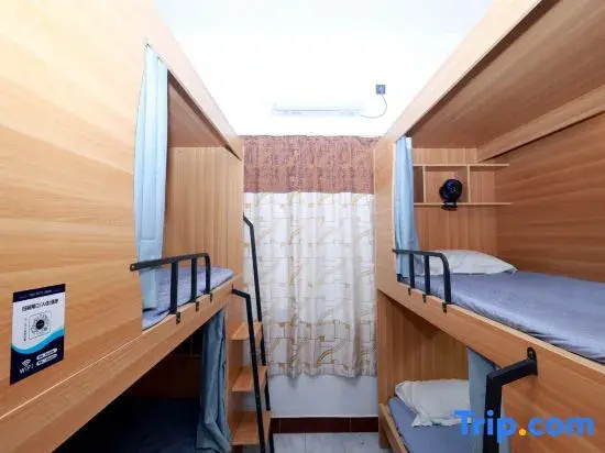 Bed in Dorm (male dorm)