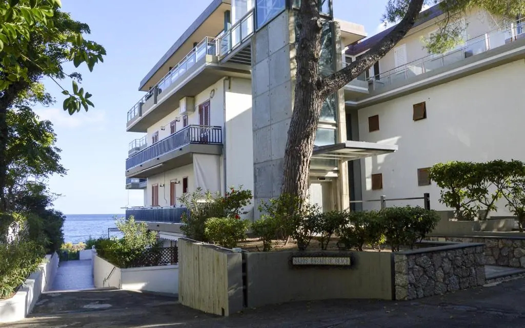2 bedrooms appartement at Giardini Naxos 100 m away from the beach with sea view shared pool and furnished terrace