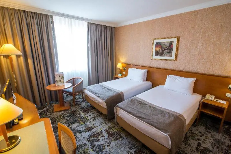 Holiday Inn Skopje by IHG - Chambres