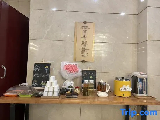 Food & Beverage