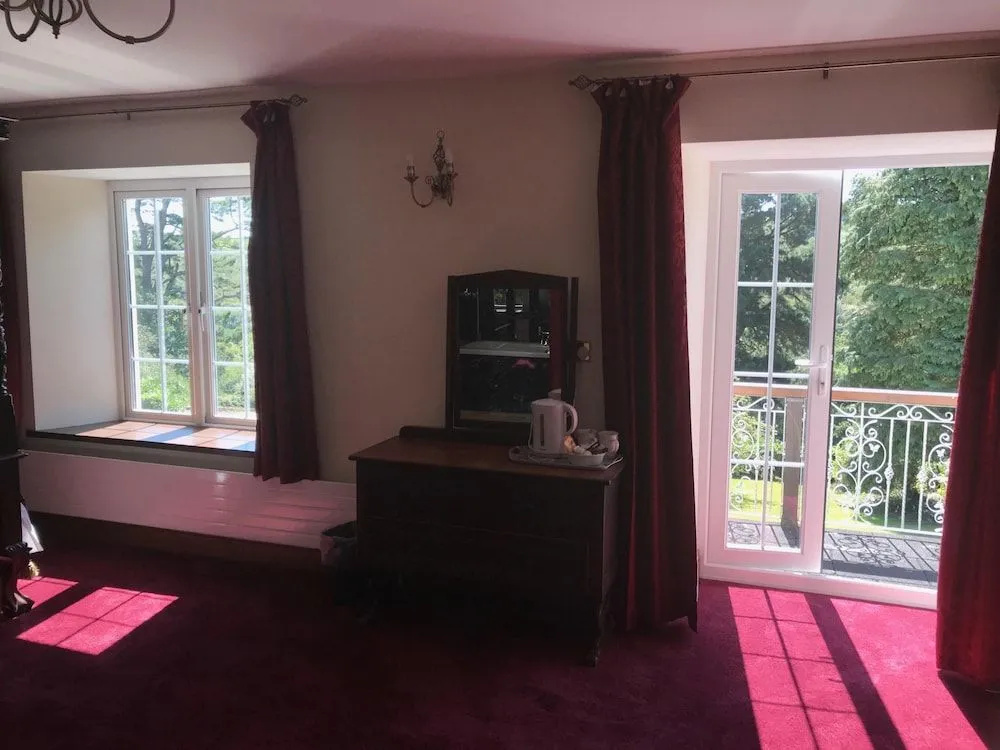 Great Trethew Manor Hotel & Restaurant - Général