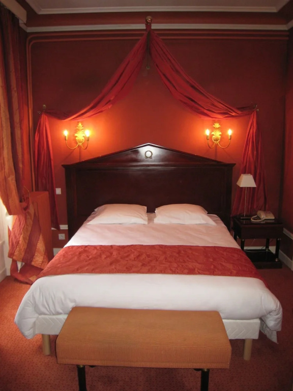 Logis Hôtel Les Maréchaux - Chambres