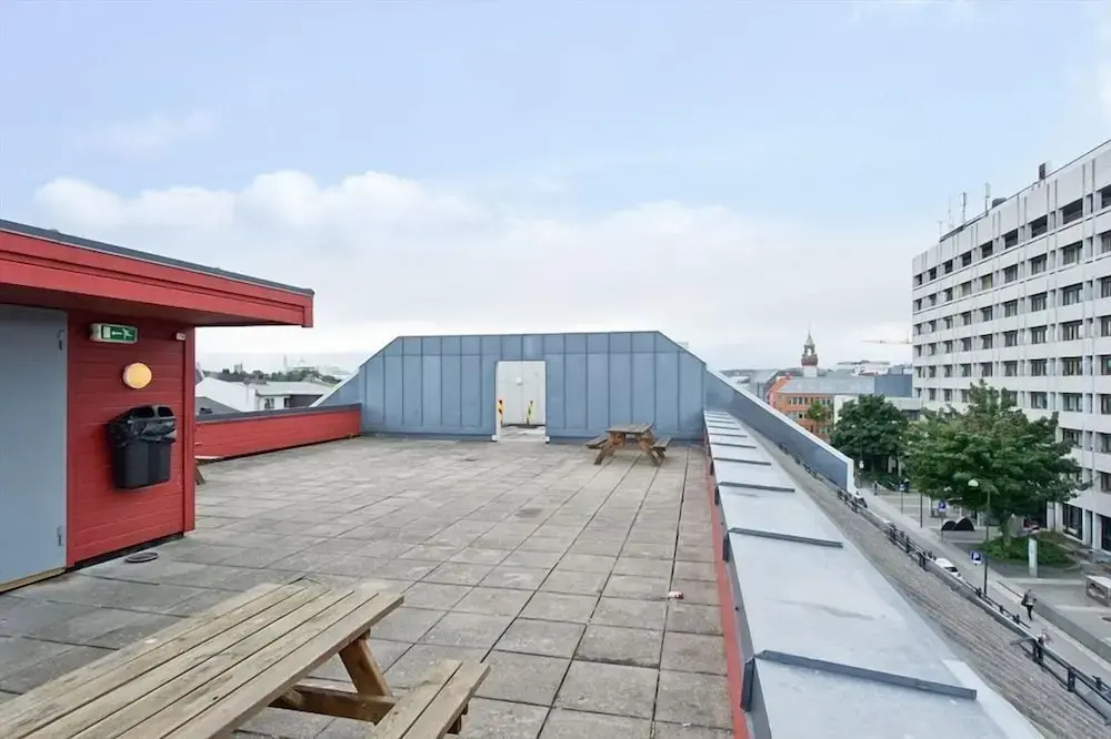 StayPlus Central 1BR Apartment