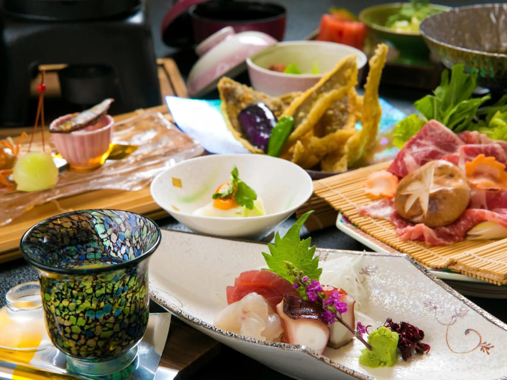 Food & Beverage