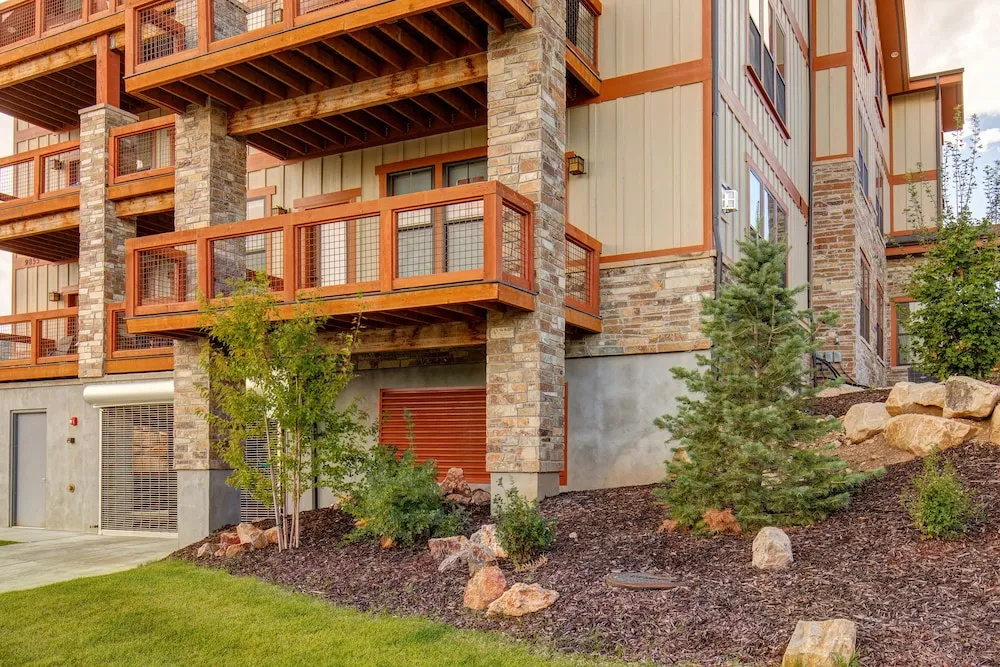 9855 N Vista Drive Condo Unit 101