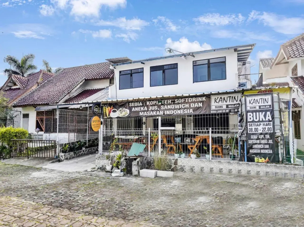 SPOT ON 91108 Sare Ngebluk Residence