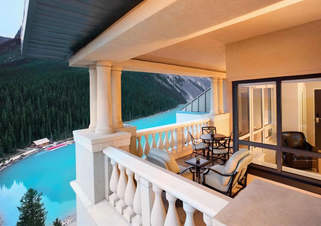 Fairmont Chateau Lake Louise - 4