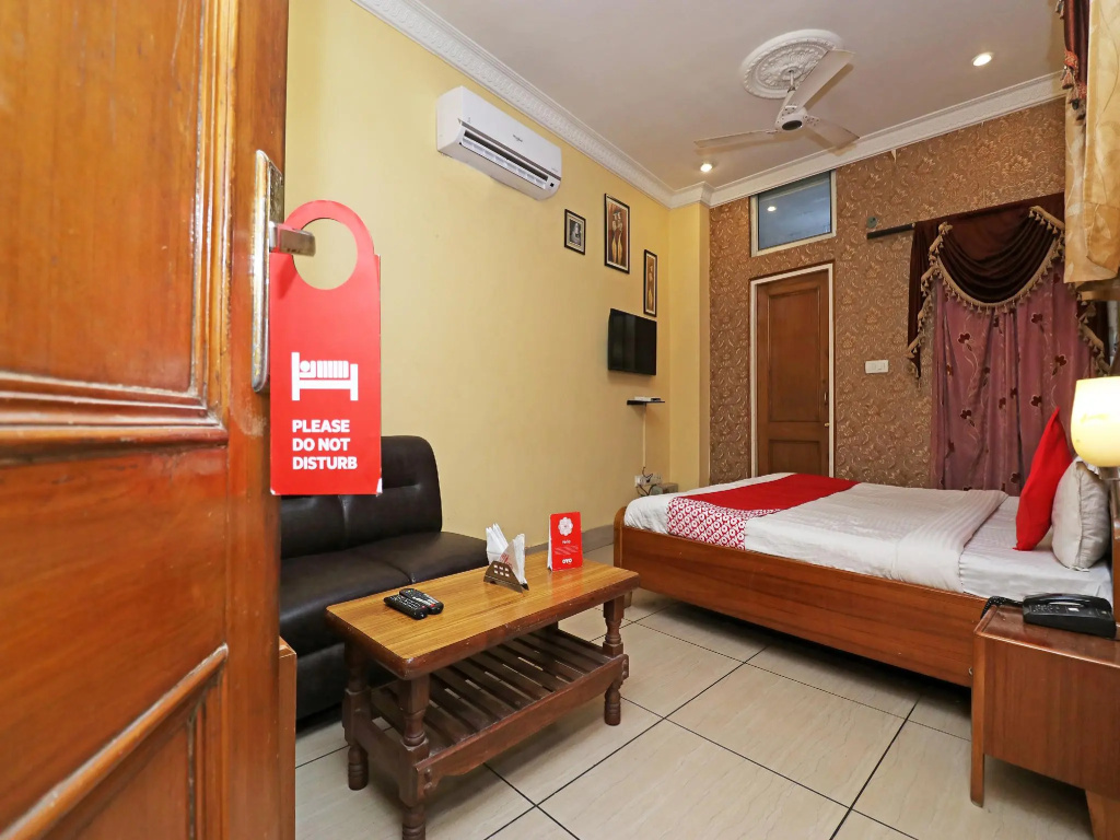 Collection O 30858 Hotel SP ROOMS - Chambres