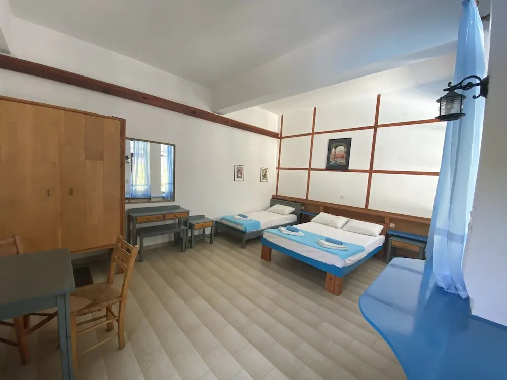 Family Studio with partial sea view