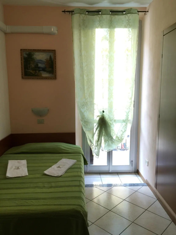 Economy Double room (full double bed)