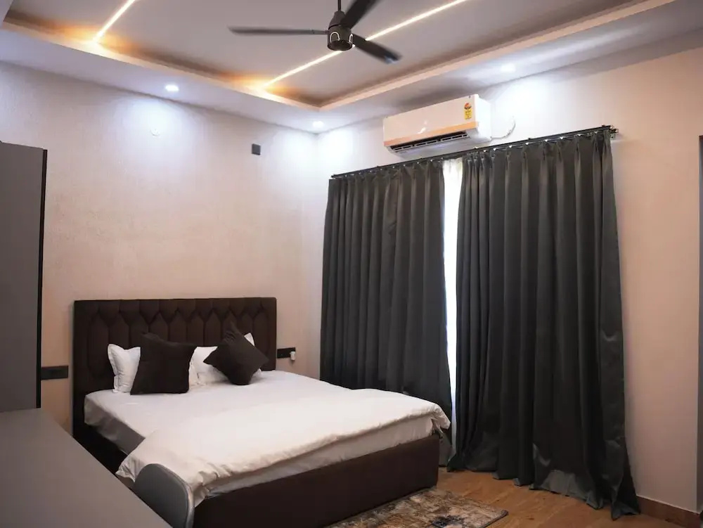 Deluxe Villa