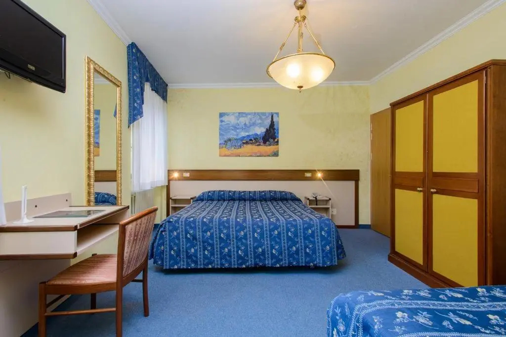 Bes Hotel Papa San Pellegrino Terme - Chambres