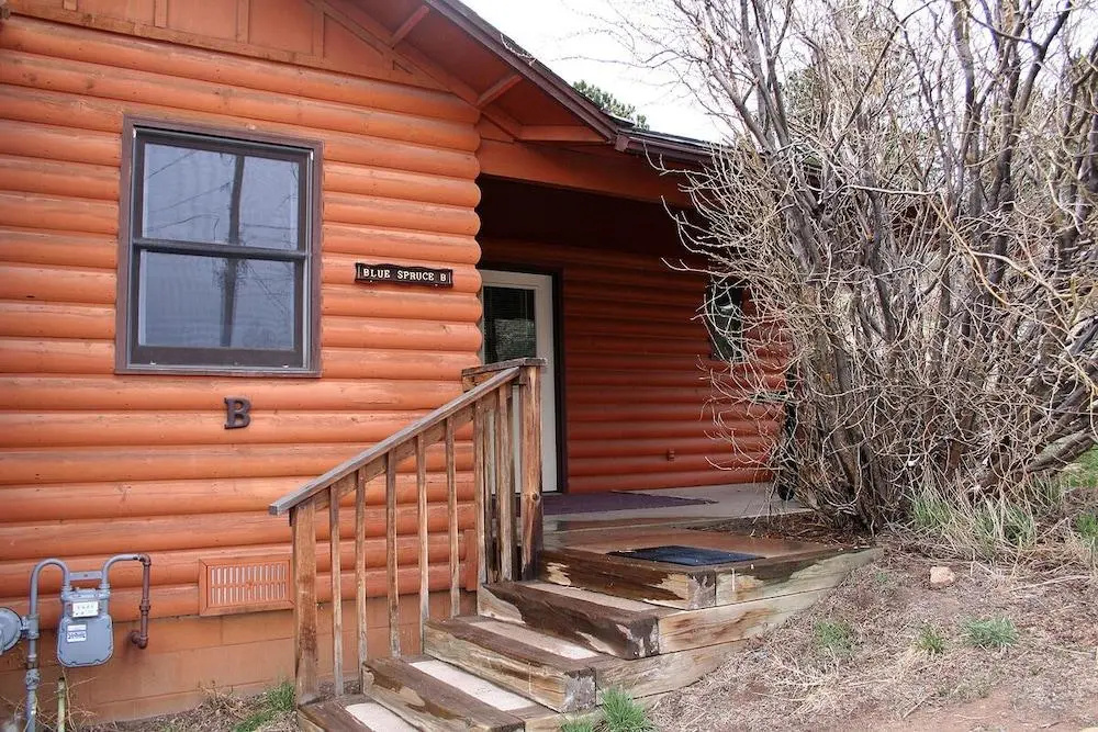 Lazy R Cottages: 7B