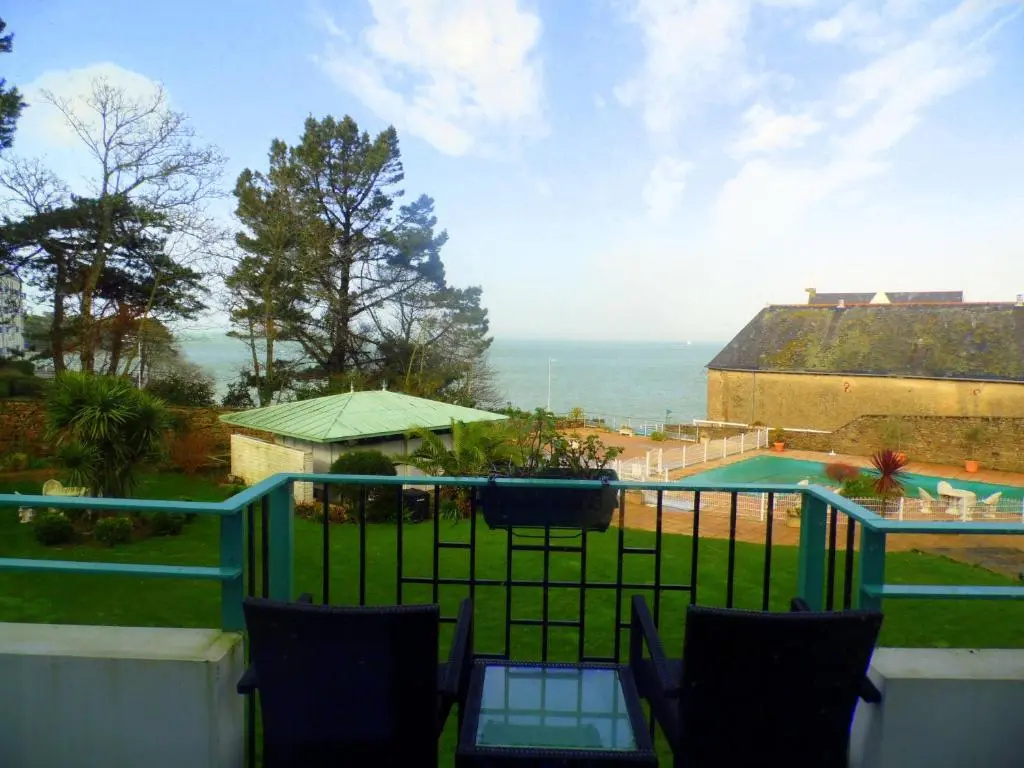 Standard Double room with sea view (full double bed)