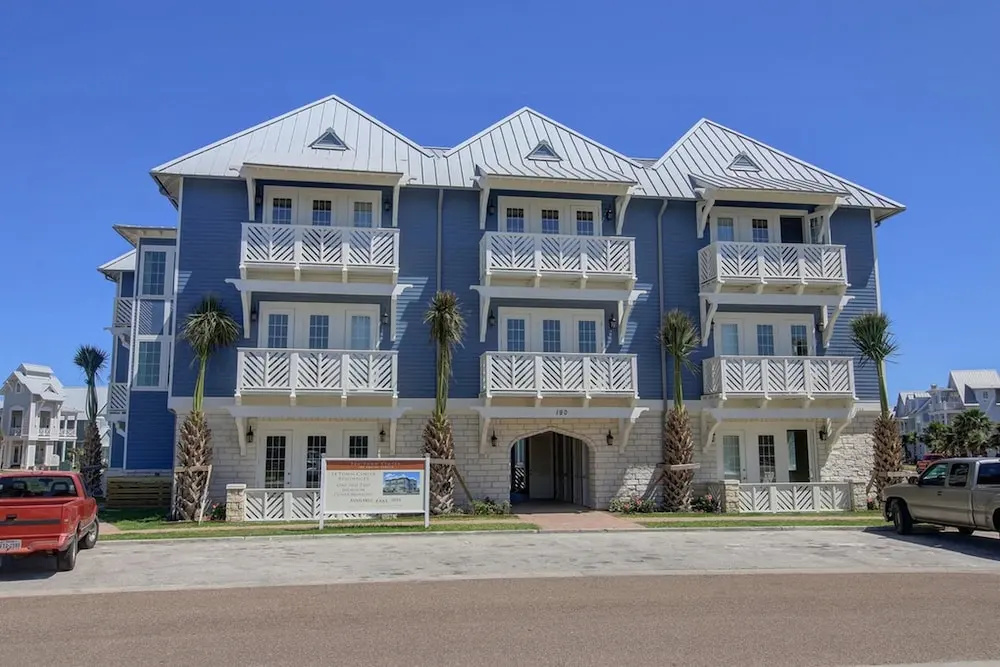 Cinnamon Shore- Blue Lagoon TC 10102