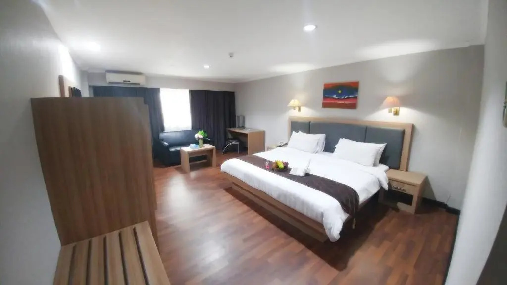 Superior Double room (full double bed)