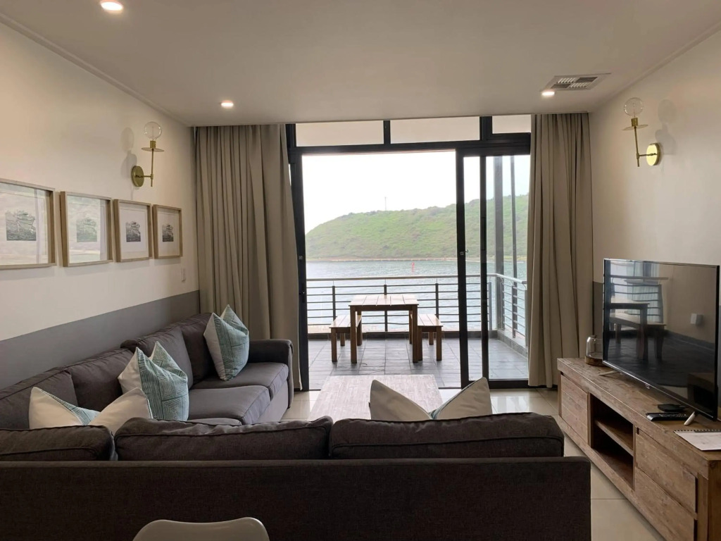 Point Waterfront Apartments - фото 43