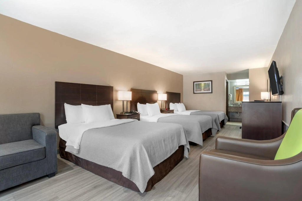 Quality Inn Simpsonville - Greenville — 4