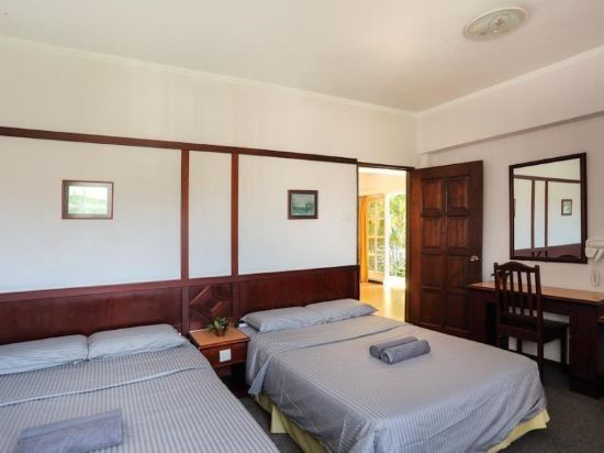 Parkland Apartment