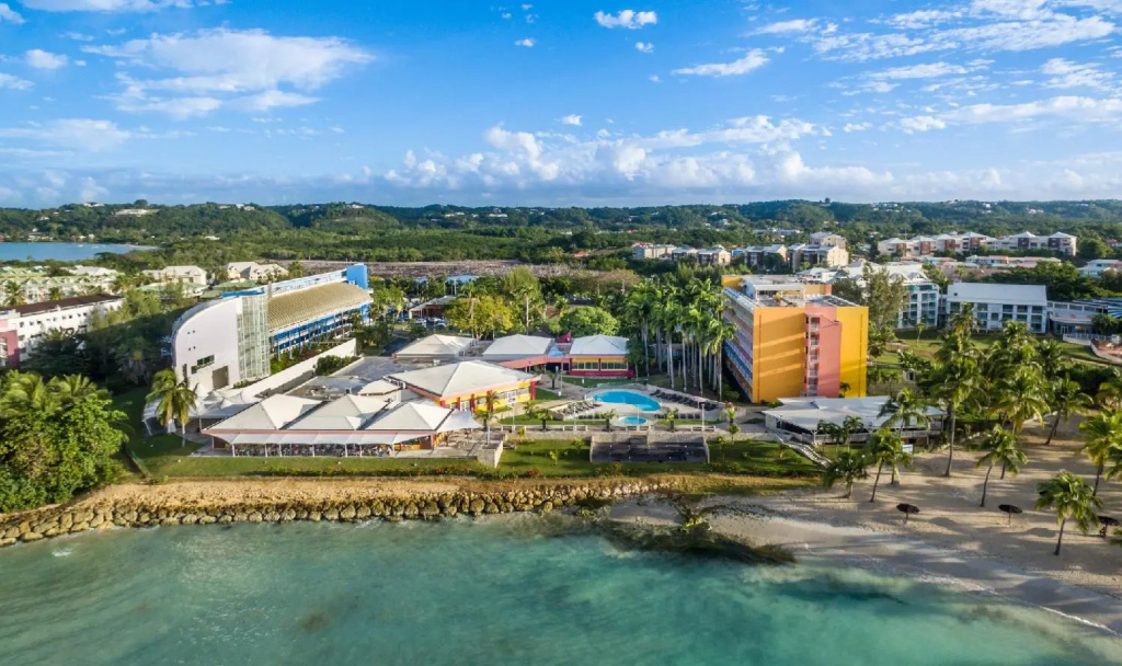 Beach & Waterfront