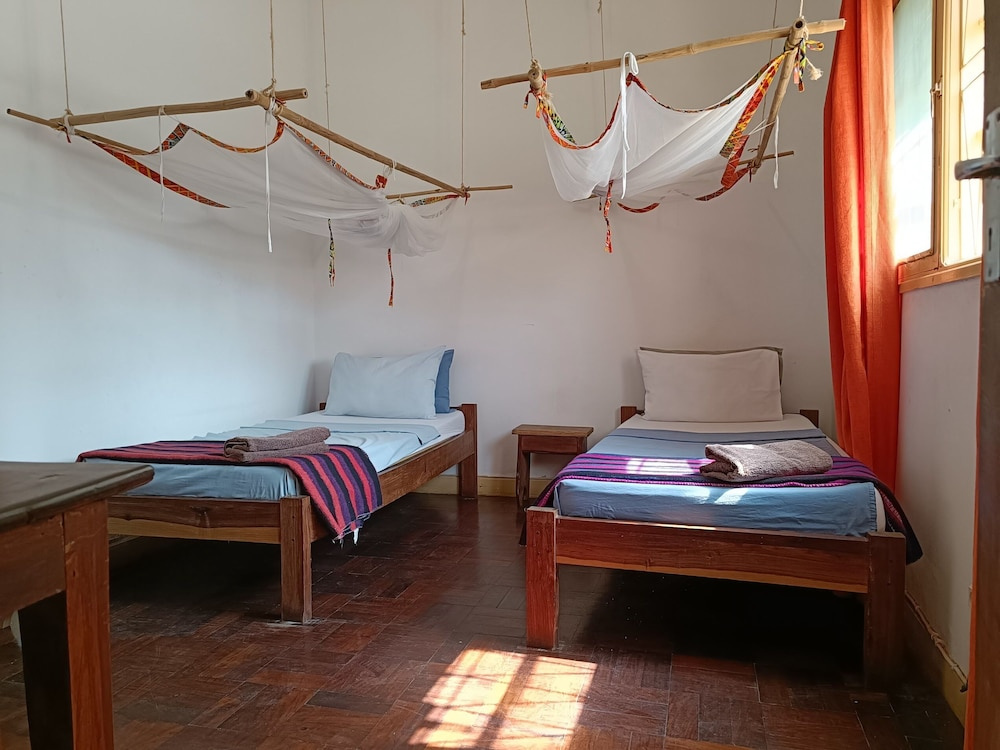 Economy room
