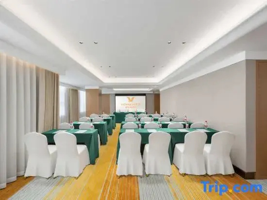 Vienna Hotel (5.0 Chenzhou Yongxing Silver Riverside Branch)