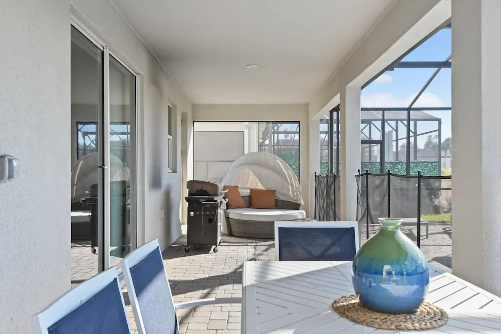 Storey Lake Resort 8br Cozy Home With Private Theater, Pool And Spa 2874
