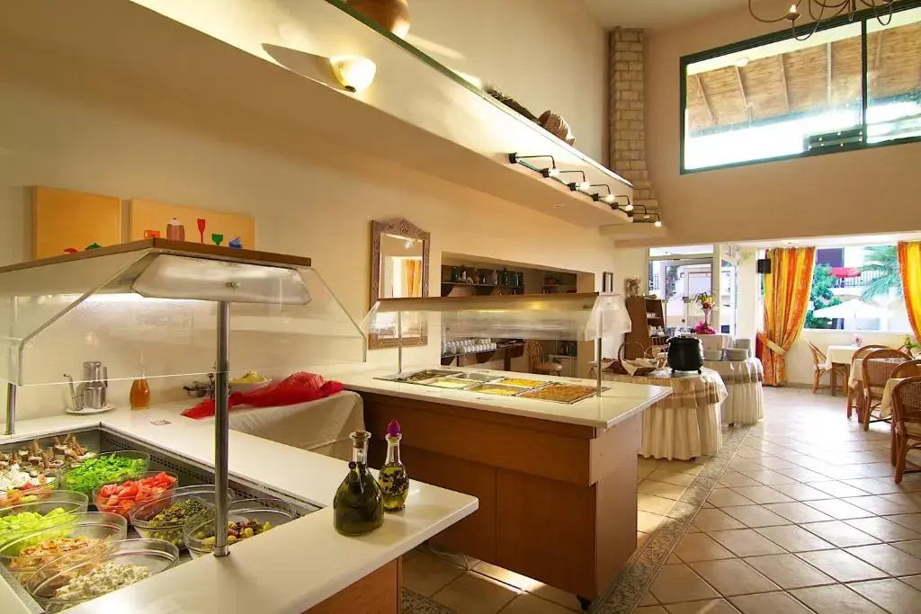Trefon Hotel Apartments and Suites — Retimno