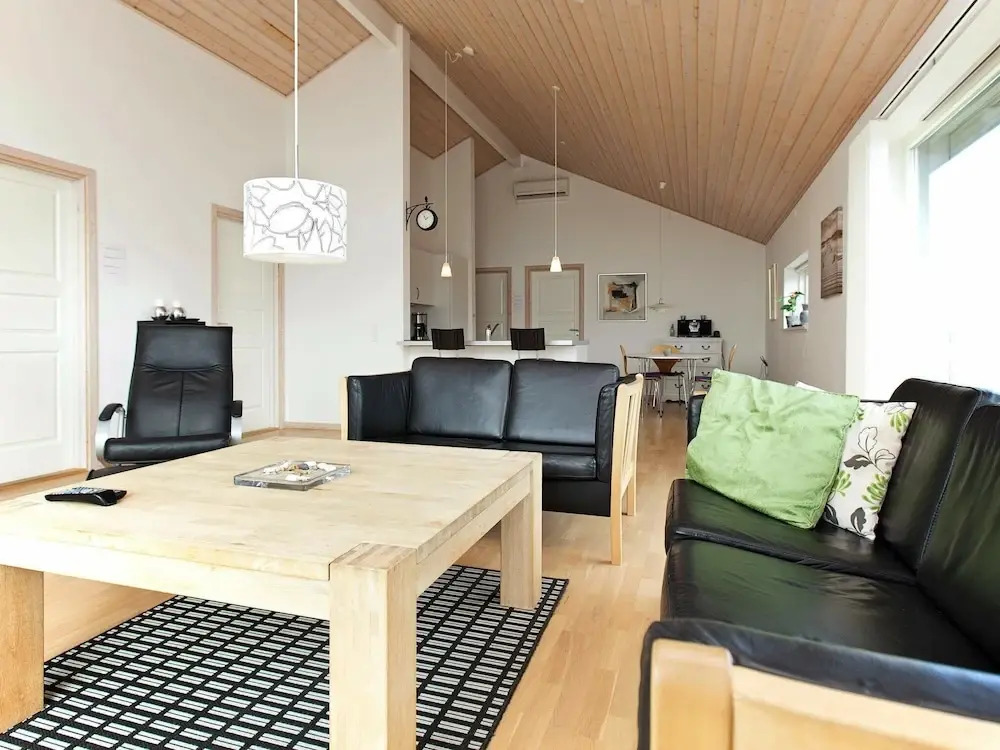 Alluring Holiday Home in Rødby With Whirlpool - фото 11