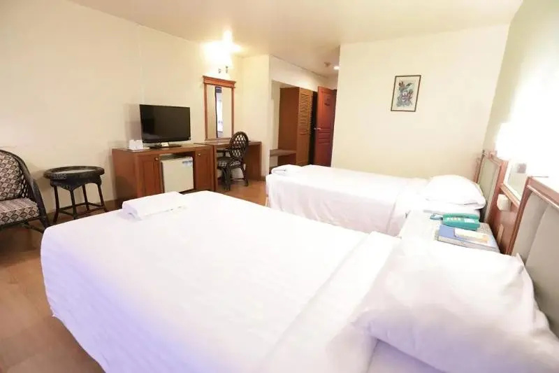 Deluxe Double room with balcony (twin beds)