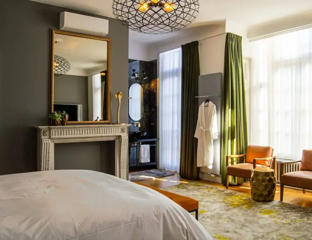 Luxury room