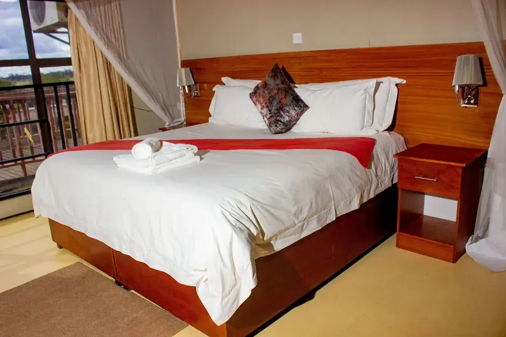 Deluxe Double room (full double bed)