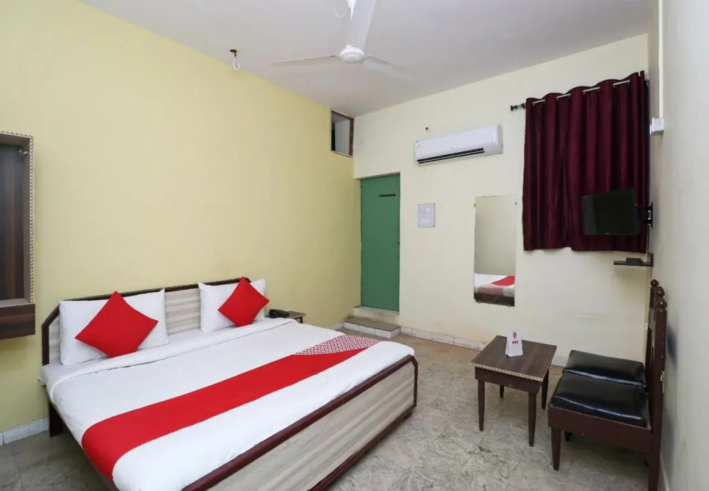 Bedroom