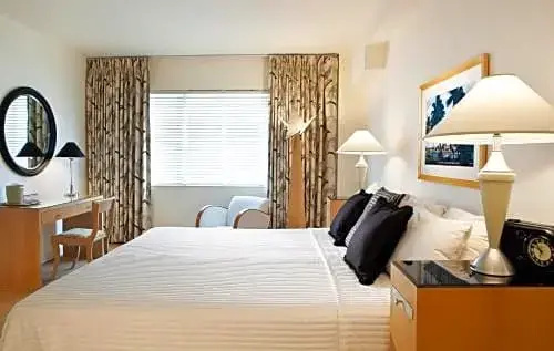 Richmond Oceanfront Hotel - Chambres