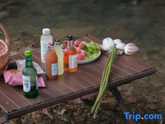 Yun Zizai · Azure Tea Mountain Creek House · Mountain Wild Swimming Pool Homestay
